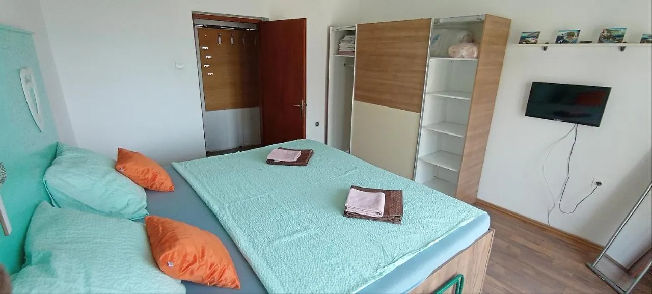 Apartment App Zeljka, 200M Beach Novi Vinodolski Croatia