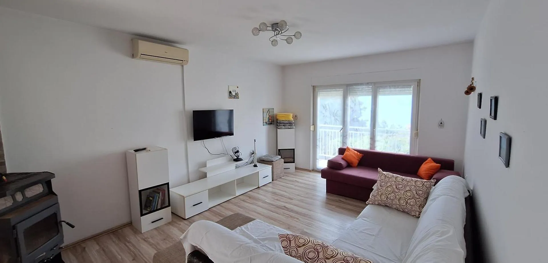 App Zeljka, 200M Beach Novi Vinodolski