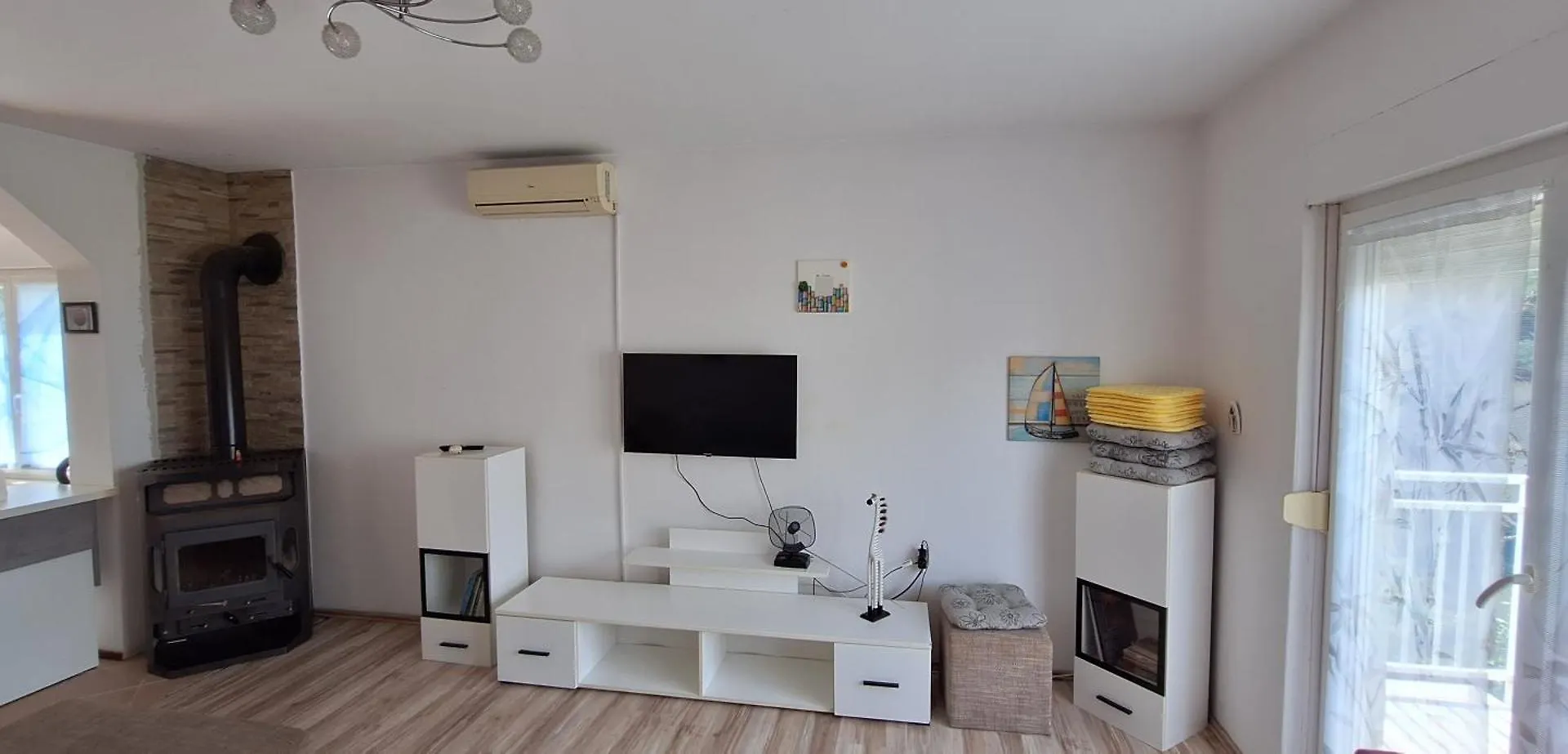App Zeljka, 200M Beach Novi Vinodolski Apartment